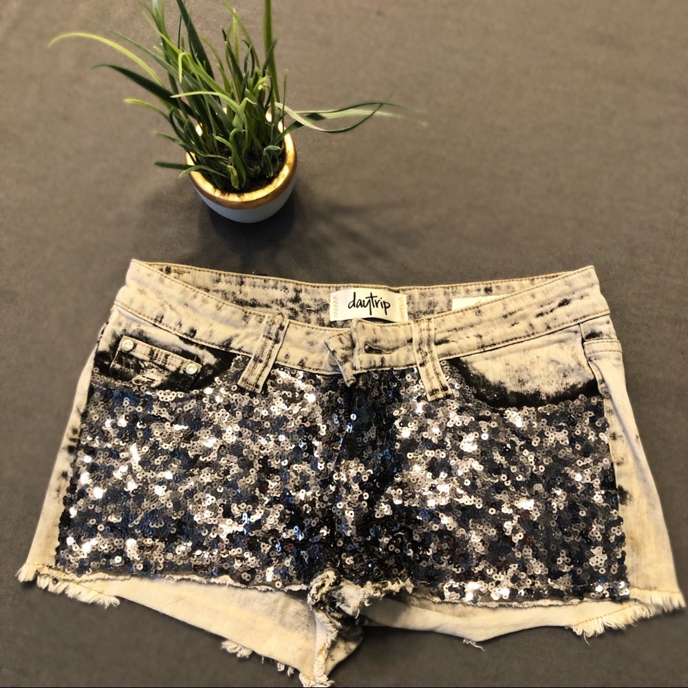 Day trip Sequin Denim Shorts